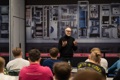 Design ist mehr als nur Ästhetik – es ist Strategie, Emotion und Technik in einem. Wie man solche Wirkung erzeugt und welchen Einfluss die KI auf die Welt des Designs hat, das lernten kürzlich Nachwuchstalente der Friedhelm Loh Group in Herborn von Design-Professor Wolfgang Henseler.